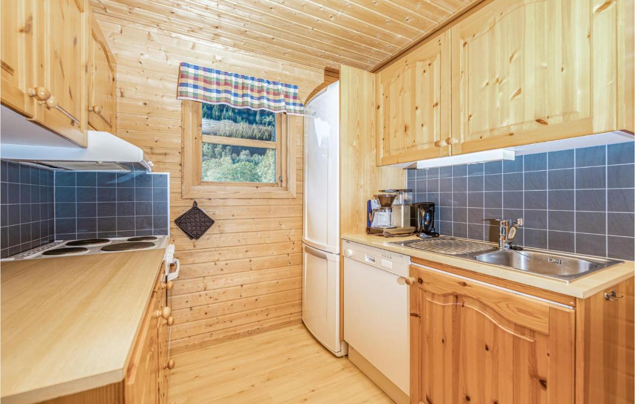 Cozy Home In Fjaerland With House A Mountain View 외부 사진