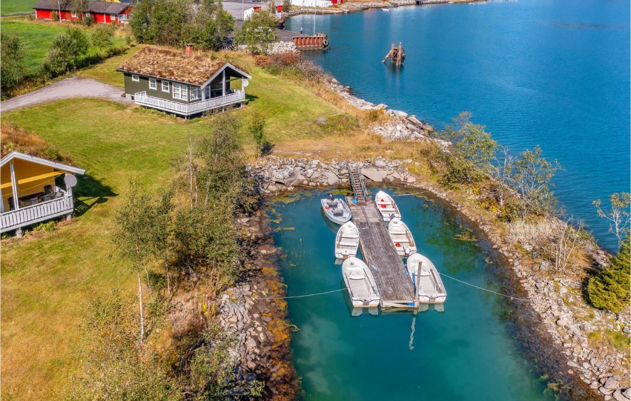 Cozy Home In Fjaerland With House A Mountain View 외부 사진