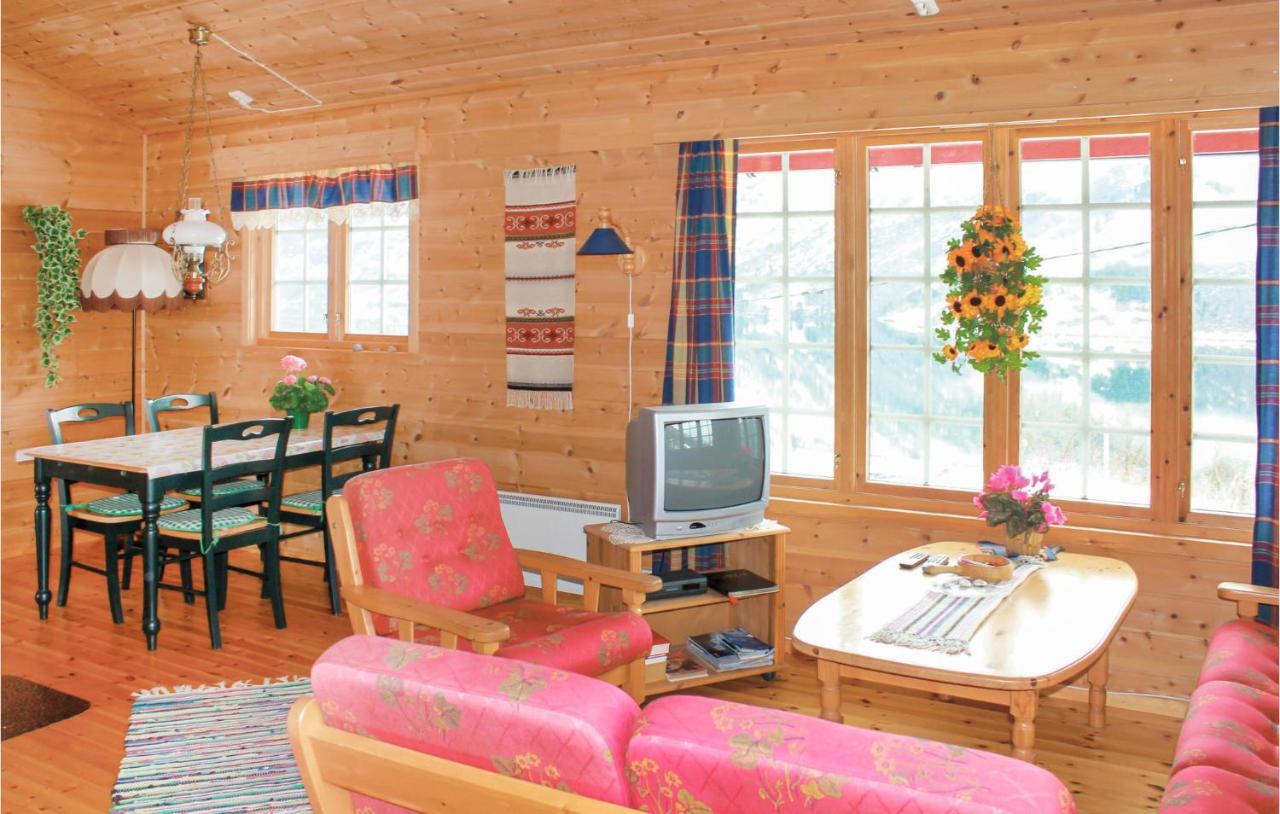 Cozy Home In Fjaerland With House A Mountain View 외부 사진
