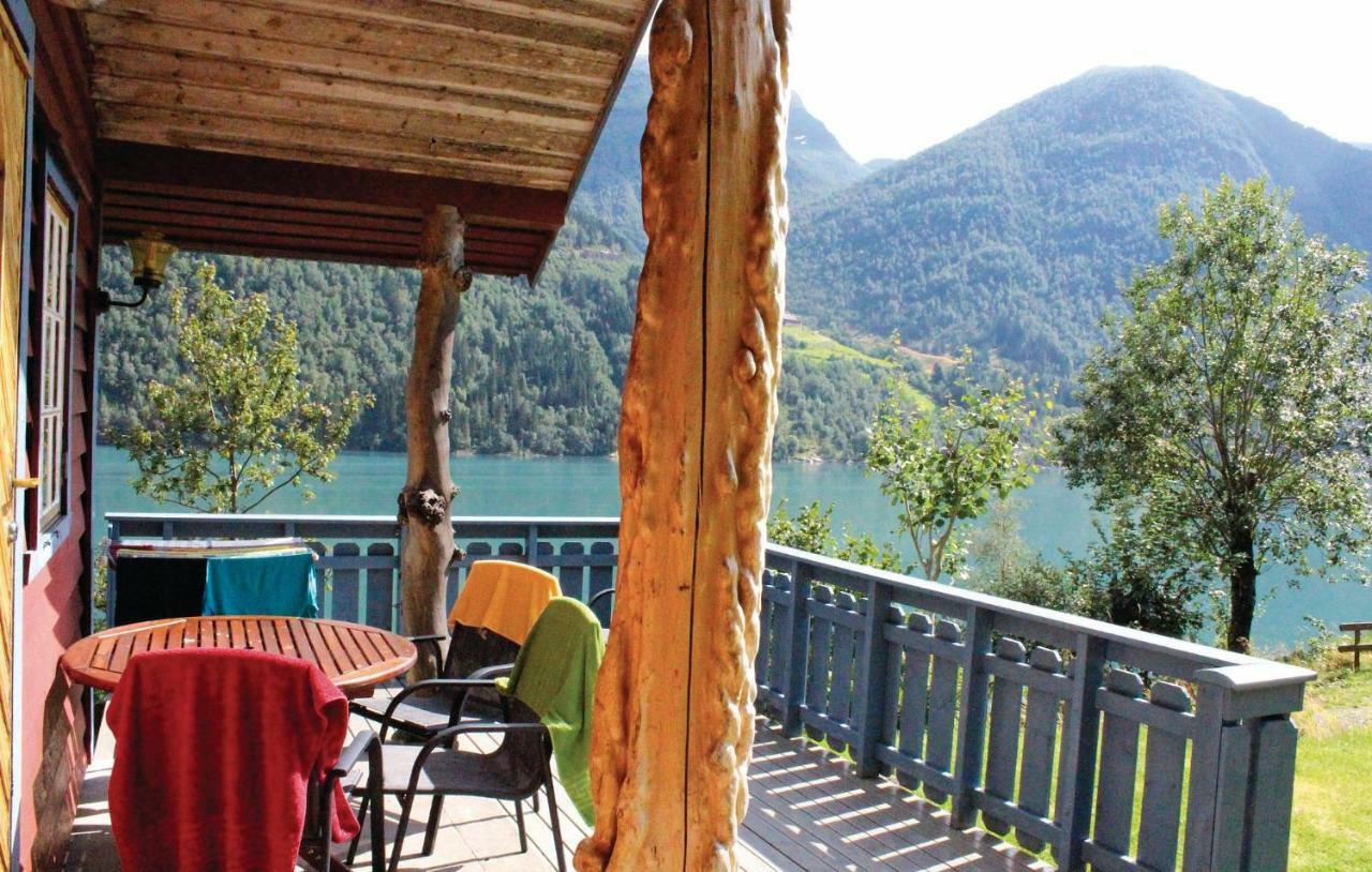 Cozy Home In Fjaerland With House A Mountain View 외부 사진