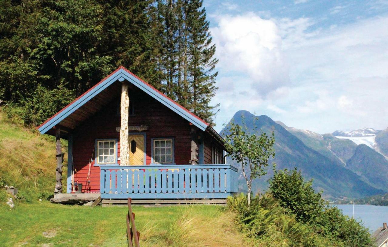 Cozy Home In Fjaerland With House A Mountain View 외부 사진