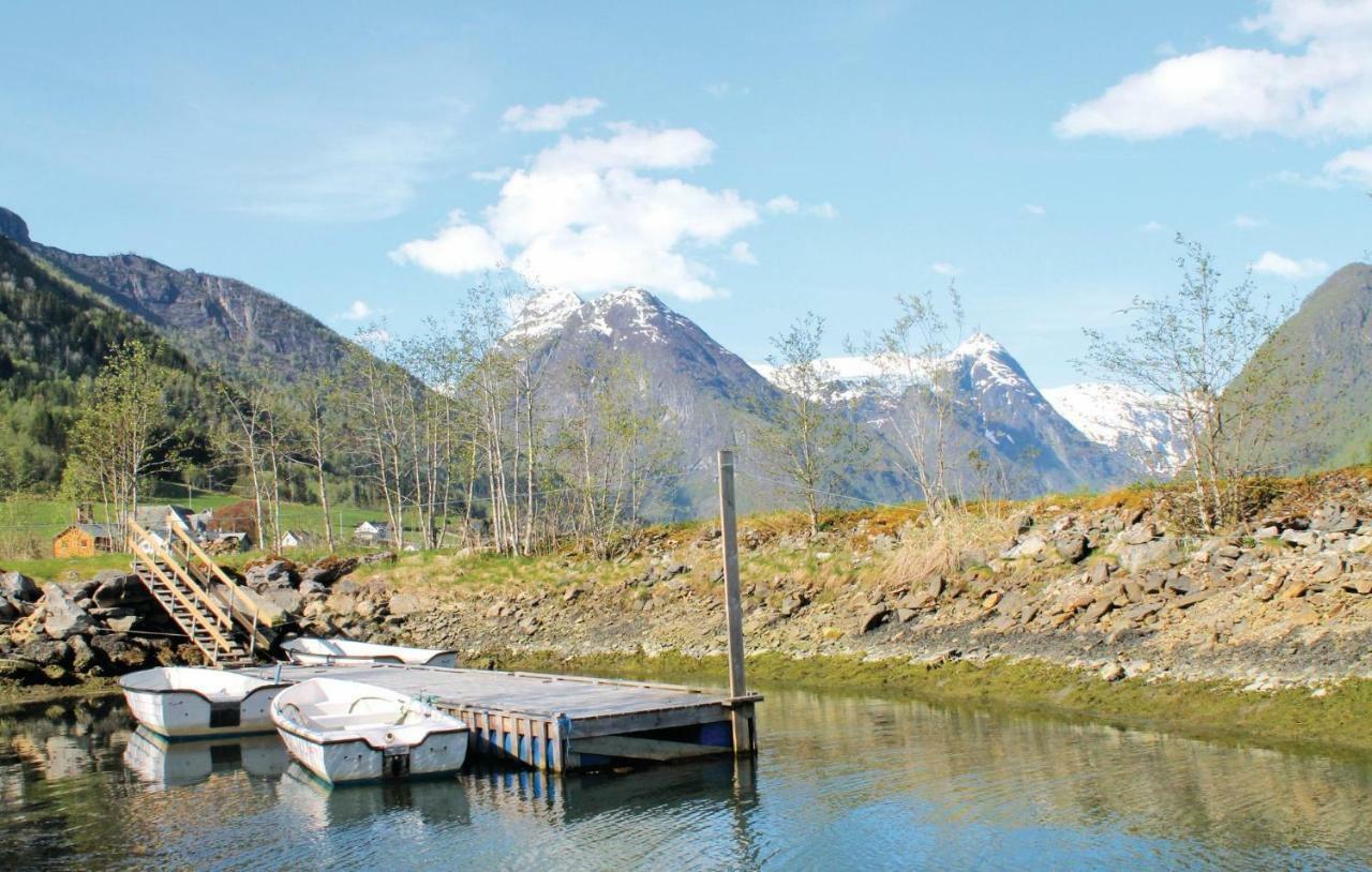 Cozy Home In Fjaerland With House A Mountain View 외부 사진